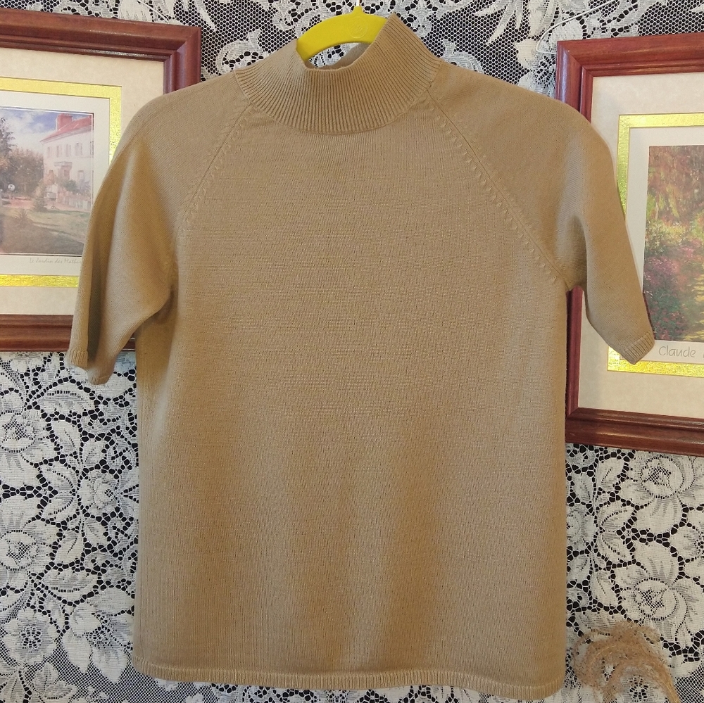 Dialogue tan beige knit sweater wool acrylic blend short sleeve stand collar